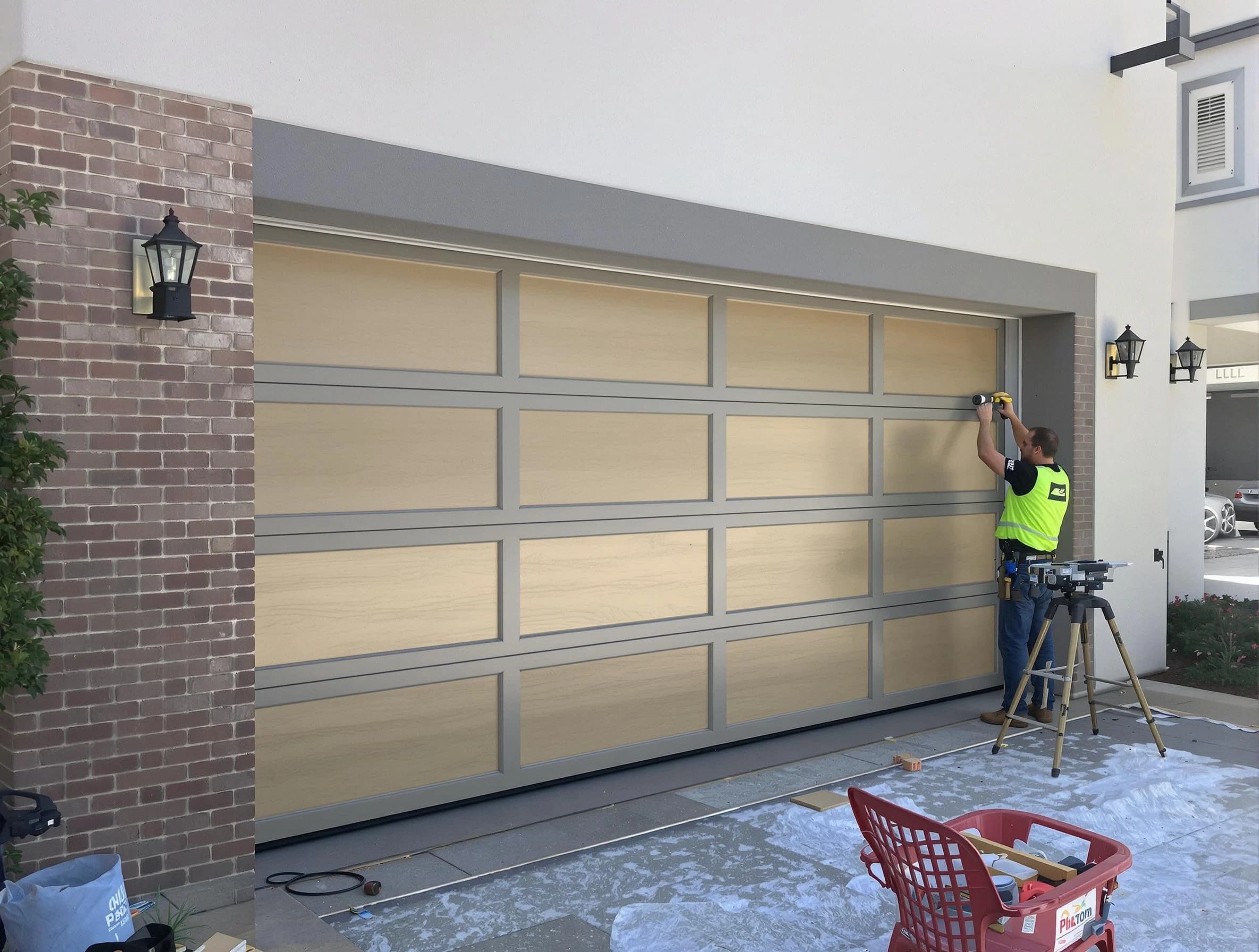 Garage door replacement service by Payson Garage Door Repair in Payson